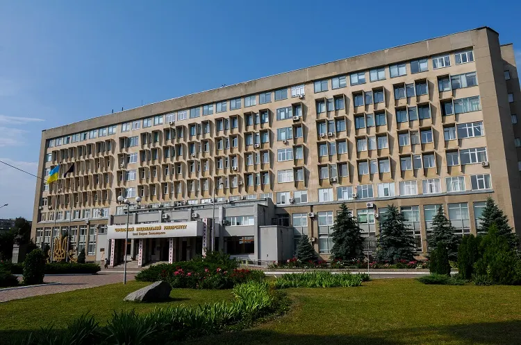 Президентські стипендії отримають чотири студентки ЧНУ