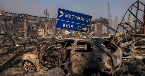 У Милі на Київщині вже 38 загиблих: Зеленський про наслідки удару РФ