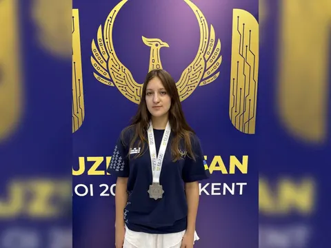 Срібло для Дніпра: школярка здобула медаль на IOI 2026 у Ташкенті
