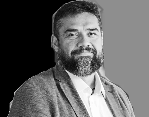 Український студент за кордоном: чому повернення починається задовго до вступу