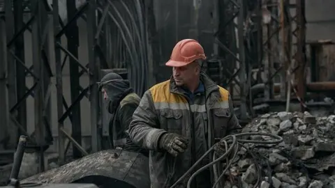Одеса та район знову без світла: енергетики ліквідовують аварію після обстрілу