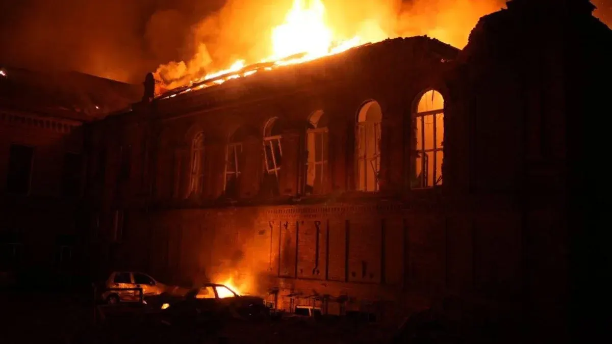 Нічна атака 172 дронів: оборонці збили 148 цілей, у Запоріжжі горів університет 1902 року