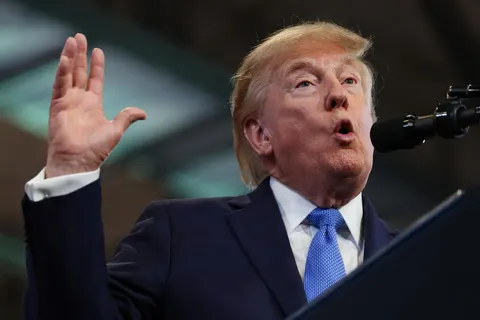 Трамп удруге закликав Зеленського припинити удари по російських НПЗ