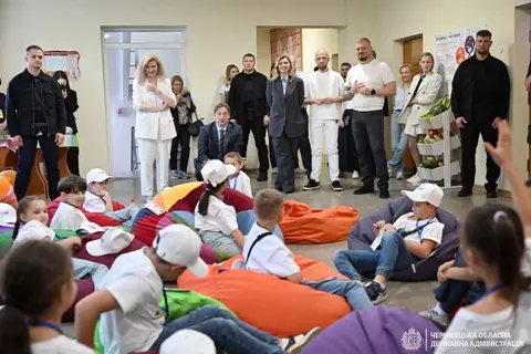 Перша леді та міністр освіти відвідали Буковину