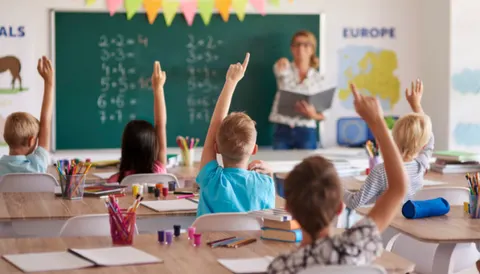 Із 1 вересня зарплати освітян зростуть ще на 20%