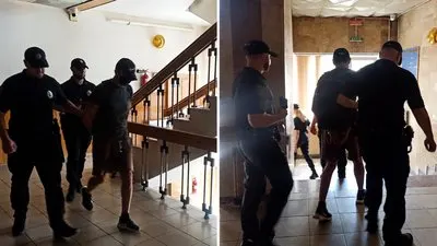 Суд узяв під варту директора мовної школи у Хмельницькому
