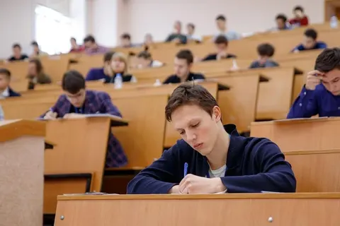 МОН посилить контроль за студентами 25+ проти фіктивного навчання
