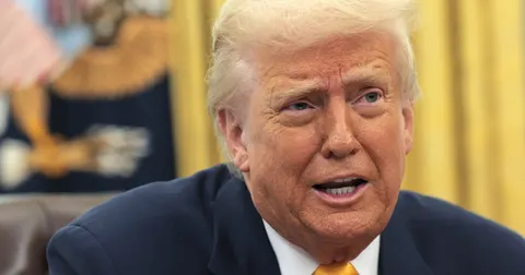 Міносвіти США випадково порівняло Трампа з Гітлером і видалило відео