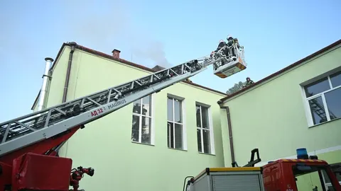 Пожежа у чернівецькій гімназії №8: вогонь охопив 75 квадратних метрів