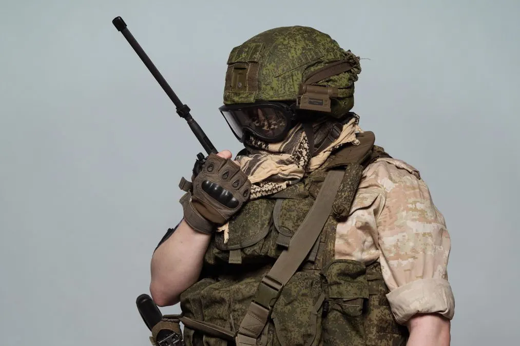 Білоруських школярів навчатимуть керувати дронами та тактичній медицині