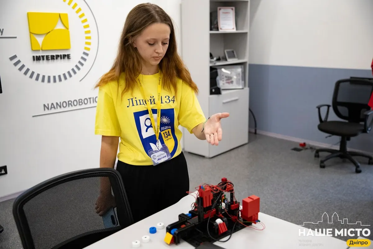 STEM-освіта у дніпровському ліцеї №134: від мехатроніки до штучного інтелекту