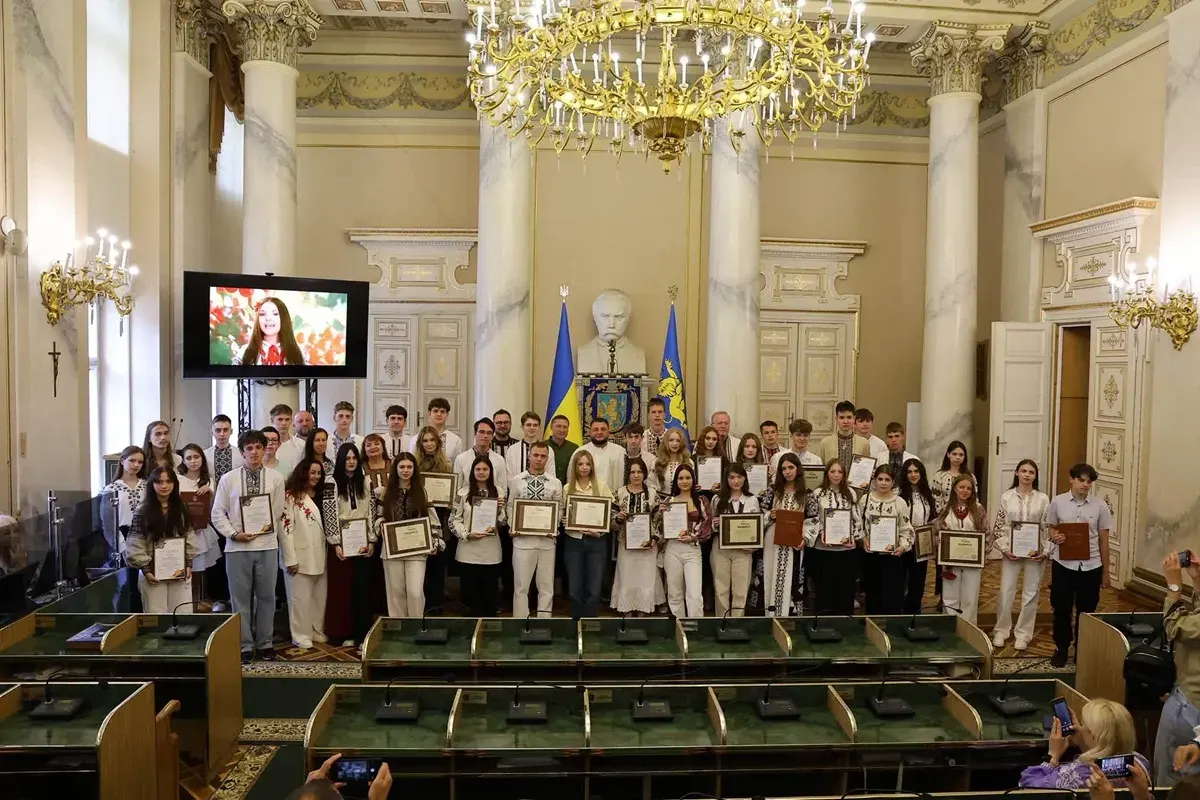 Найкращі випускники Львівщини отримали нагороди за високі бали НМТ