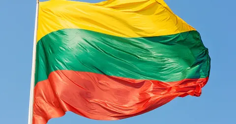 Литва хоче замінити Ломоносова на Шевченка у шкільній програмі
