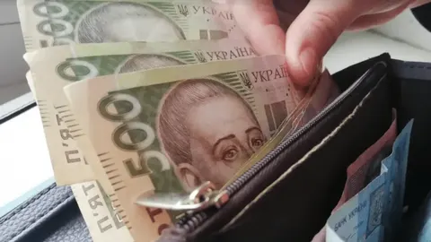 З 1 вересня вчителям підвищать зарплати, а студентам — стипендії вдвічі
