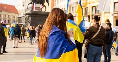 З 1 вересня: подвійні стипендії, підвищені зарплати вчителям та нові гранти