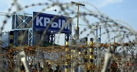 Окупанти запроваджують військову підготовку в школах Криму з 1 вересня