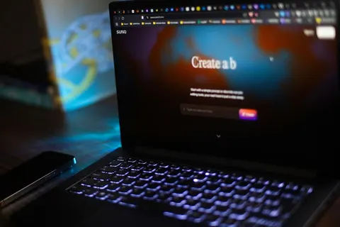 Sony і Universal знову судяться з Suno: чи успадковує v6 порушення старих моделе