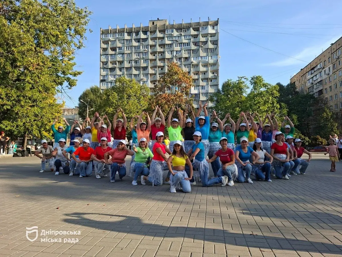 200 учасників і 11 номерів: як Університет третього віку в Дніпрі відзначив День міста