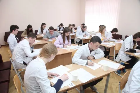 Ляшко пропонує скоротити кількість медичних вишів в Україні