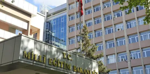 Туреччина вимагає від приватних шкіл змінити іноземні назви на турецькі до жовтня
