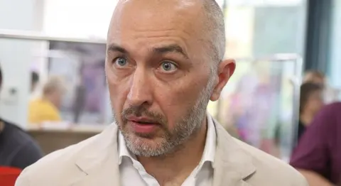 Суд зобов'язав ДБР розслідувати можливу підробку диплома голови НБУ