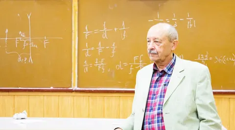 Найкращий учитель фізики: у школі більше не навчають, а готують до НМТ