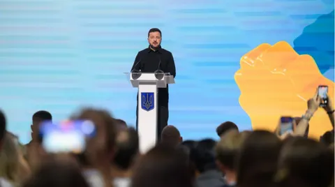Зеленський анонсував реформу НМТ: менше стресу і друга спроба