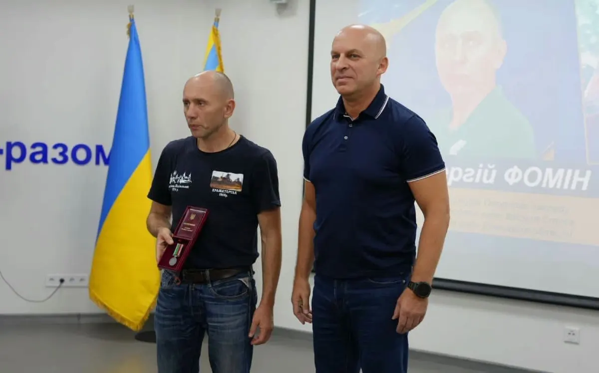 Учителя фізкультури з Краматорська Сергія Фоміна відзначили медаллю «За працю і звитягу»