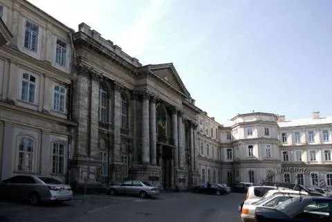 Медичний університет у Львові отримає понад 8,6 га землі на вулиці Чернігівській