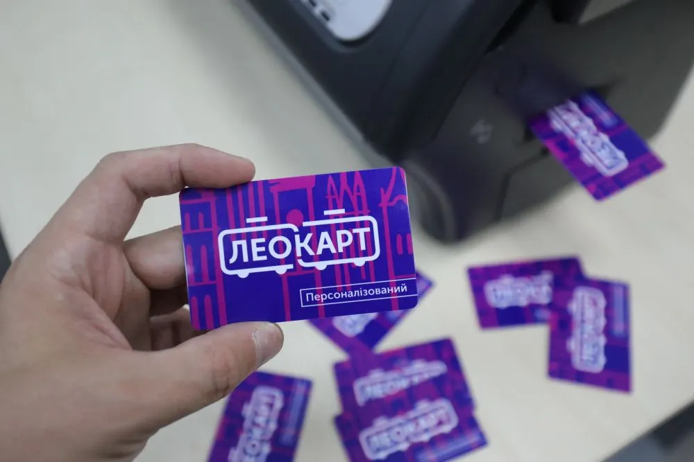 Учнівська ЛеоКарт: як школярам Львова безкоштовно їздити у транспорті