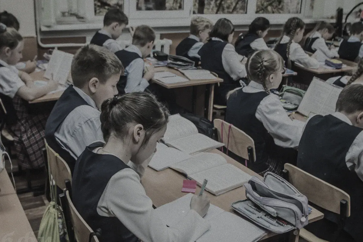 Російські школи посилюють військову підготовку та пропаганду