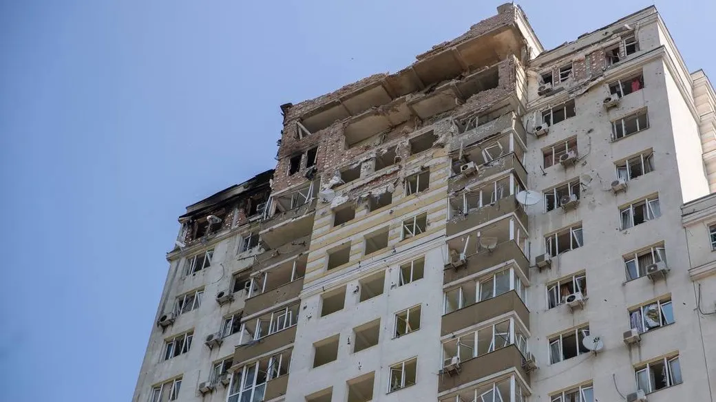 Понад 560 будинків пошкоджено в Голосіївському районі Києва: як триває відновлення