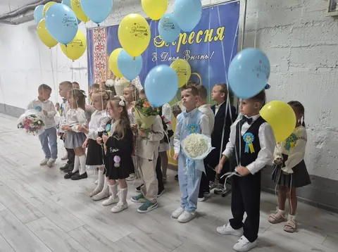 315 тисяч українських школярів навчаються за кордоном — МОН