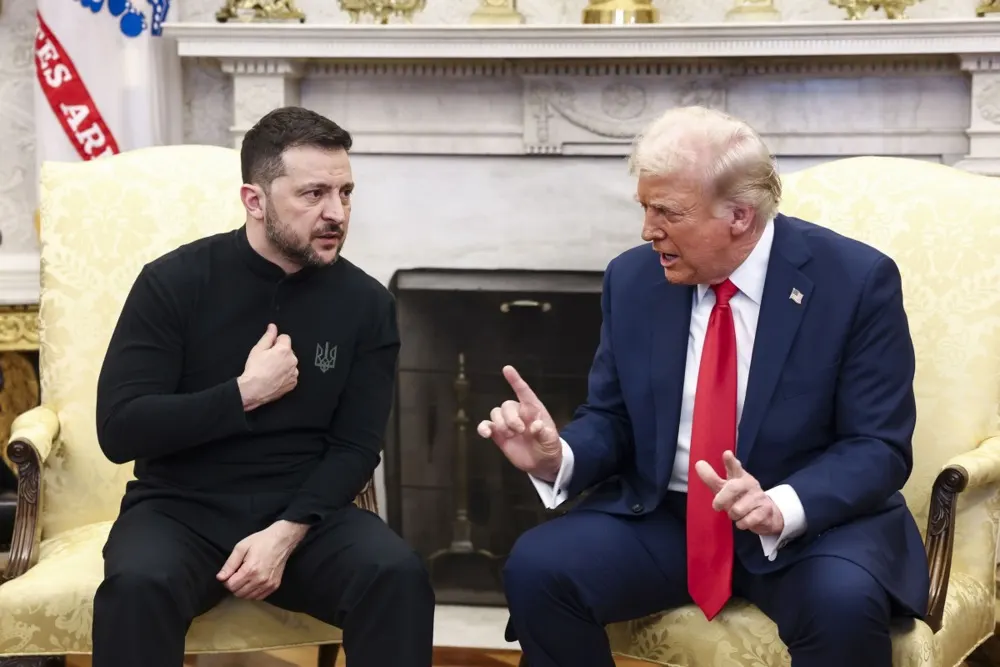 Трамп знову просив Зеленського зупинити удари по російських НПЗ