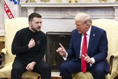 Трамп знову просив Зеленського зупинити удари по російських НПЗ