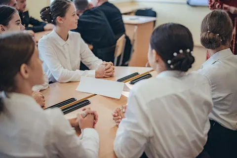 Японія та Світовий банк скерували Україні 60 млн доларів на освіту