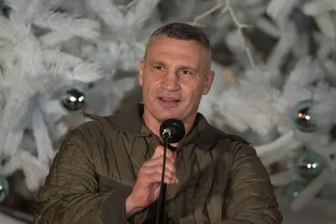 Де навчаються та живуть діти Віталія Кличка: деталі