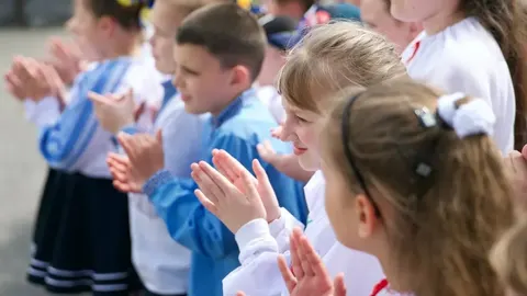 1,3 млн дітей виїхали з України: нардепка пояснила, чому це не катастрофа