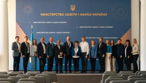 СКУ та МОН домовилися зберегти підтримку української освіти за кордоном