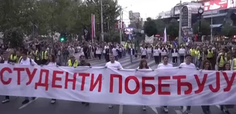 Студенти Сербії подали виборчий список проти Вучича
