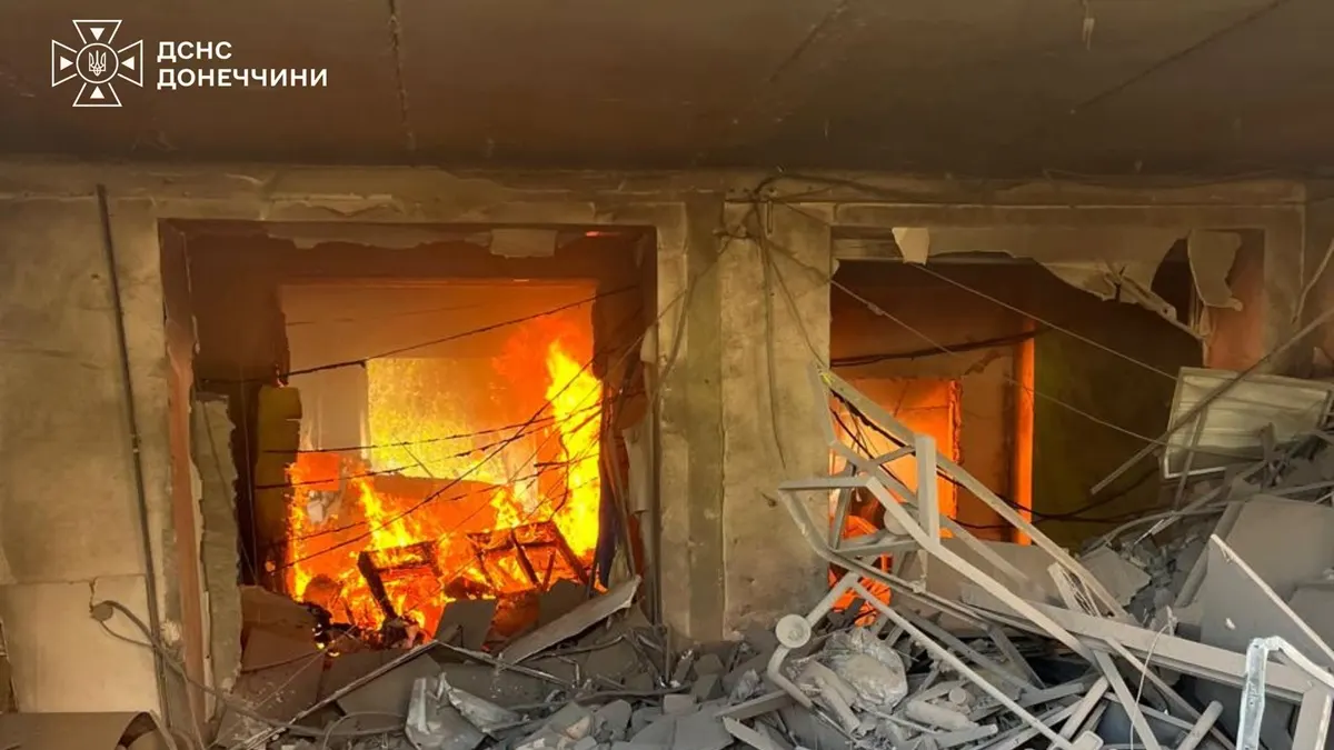 Авіаудар по Краматорську: пошкоджено будинки, освітній заклад і магазин