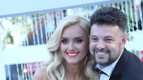 Ірина Федишин відсвяткувала 20-річчя весілля: нова фотосесія з чоловіком