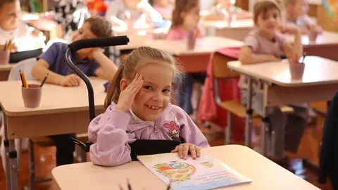 Дівчинка зі СМА, для якої Львів зібрав 2 млн доларів, пішла до школи