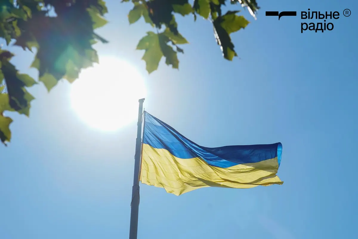 Український стяг знову підняли на 80-метровому флагштоку Краматорська