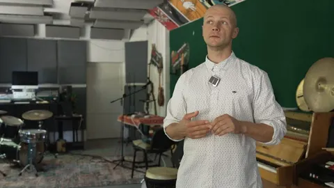 Ветеранів безкоштовно навчають музики у Тернополі: як це працює