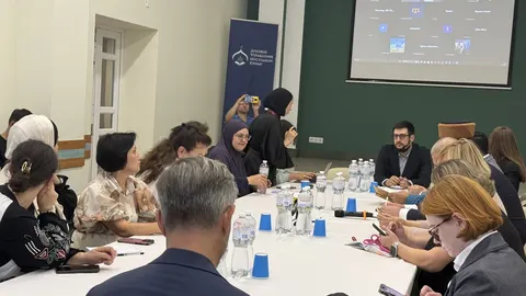 У Києві обговорили, як зберегти кримськотатарську мову: від онлайн-курсів до квоти на мовлення