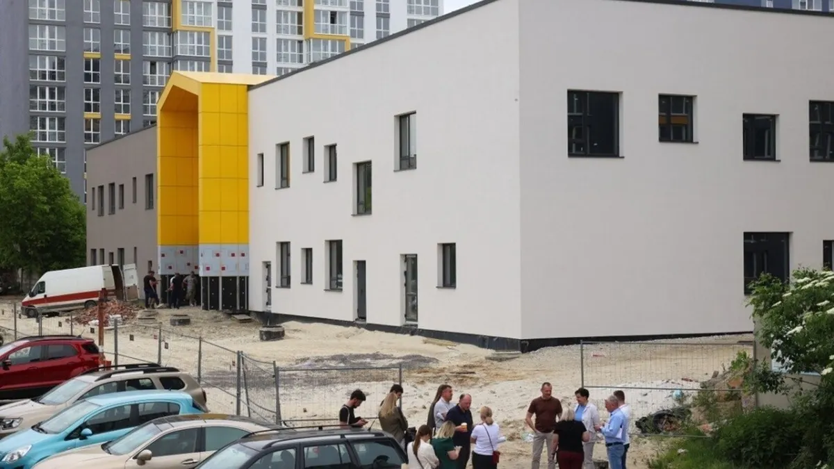РФ пошкодила понад 4650 освітніх закладів України, 423 зруйновано
